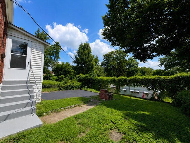 Photo - 5218 Fletcher St