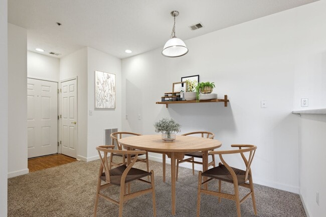 Oxford - 1 Bed / 1 Bath - 922 Sq.Ft.