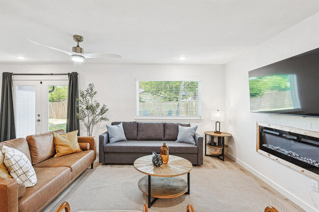 Photo - 2003 N O'Connor Rd Unit ID1343744P