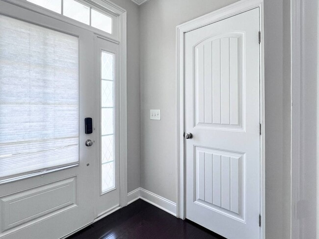 Photo - 156 Wildfell Trl