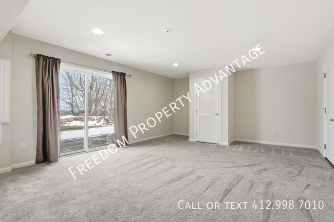 Photo - 412 Olive Ln