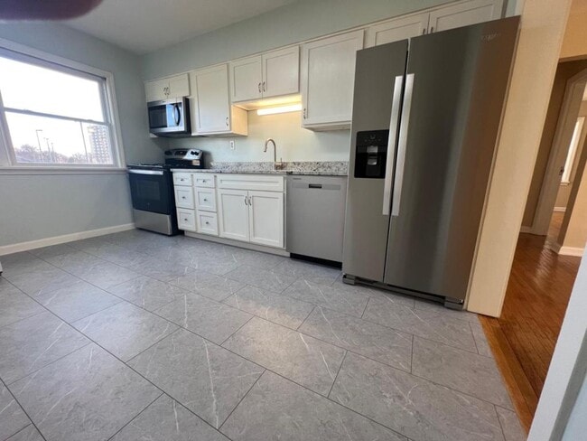 Building Photo - 2905 Abigail Dr