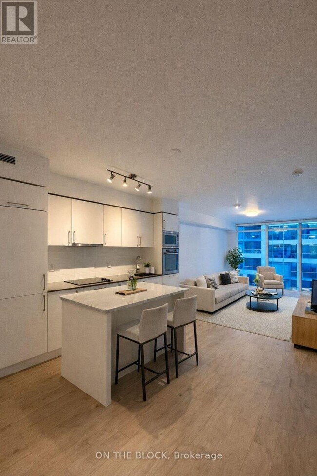 Photo - 27 Bathurst St Unit 515