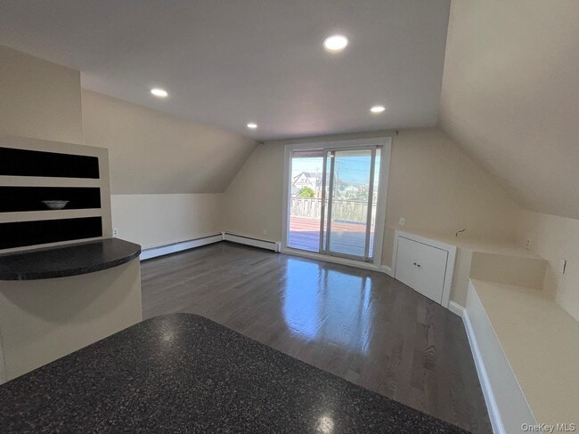 Photo - 252 Lindell Blvd