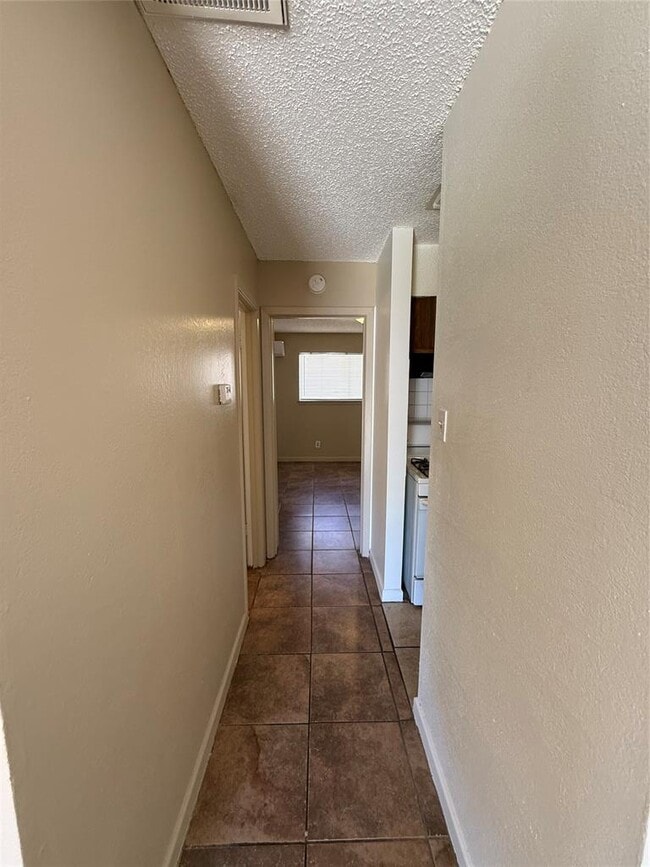 Photo - 2609 Ektom Dr Unit A