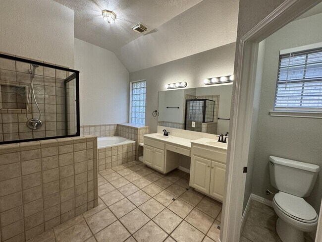 Photo - 5844 Back Bay Ln
