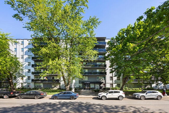 Photo - 100 Cosburn Ave