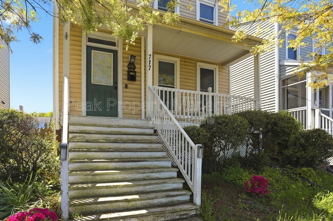 Photo - 717 W Leigh St