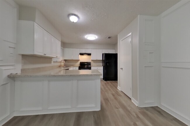 Photo - 7331 Millbrae Ln