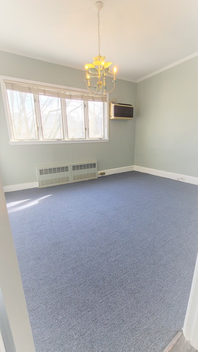 Sunny Master Bedroom - 1614 E 4th St