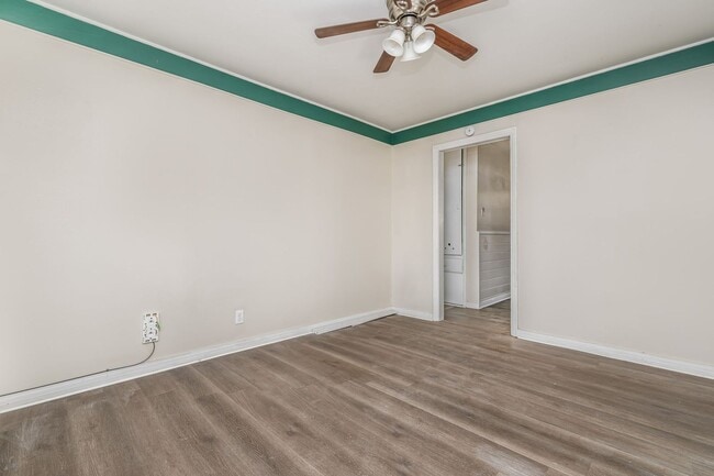 Photo - 2306 SW 8th Ave Unit 2306 SW 8th Ave #1