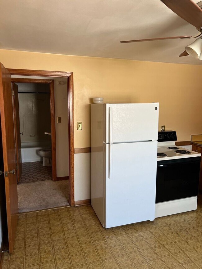 Photo - 3332/3334 S. Springfield Ave. (Duplex) Unit 3334 Upper