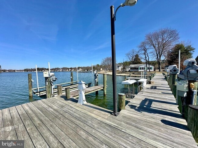 Photo - 215 Parks Rd