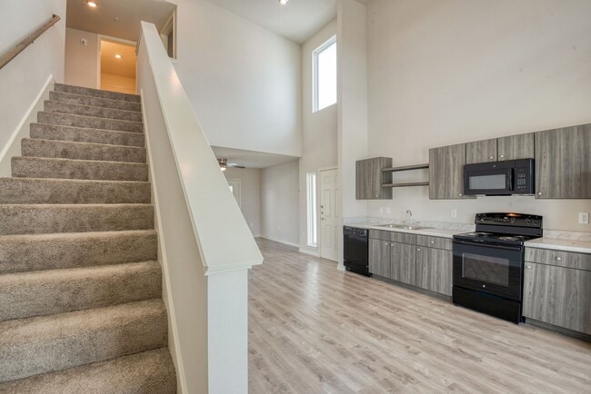 Miramonte Single Living