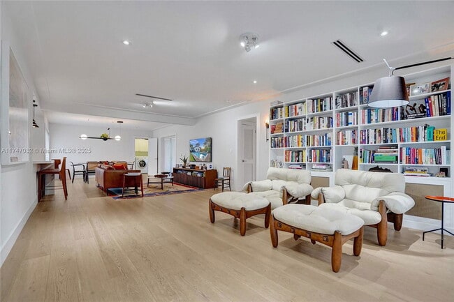 Photo - 1223 NE 102nd St