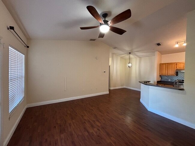 Photo - 6025 Westgate Dr Unit Apt 2534