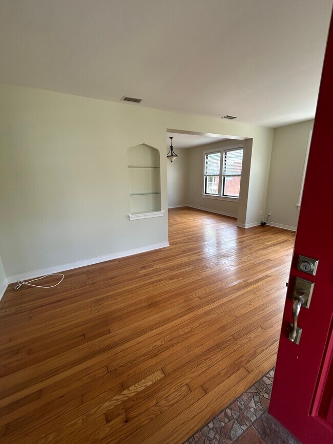 Photo - 4644 French St