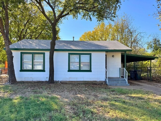 Building Photo - Cute 3 Bed 1 Bath home in Sunnyside Heights