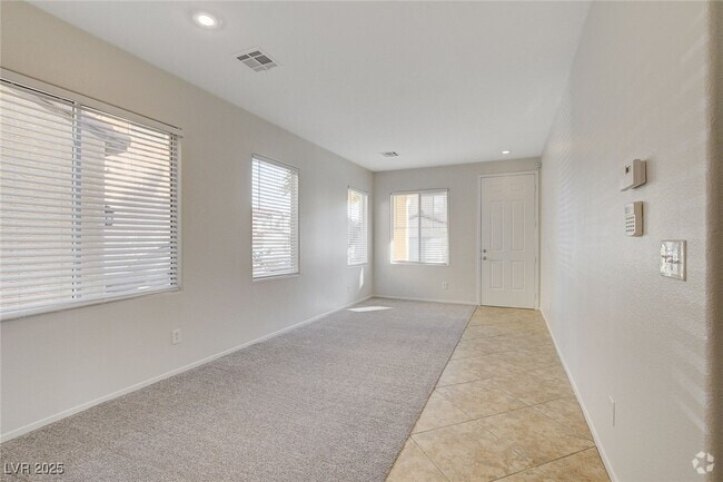 Building Photo - 5994 Secret Island Dr Rental
