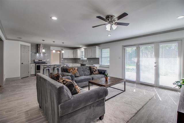 Photo - 702 Ridgedale Dr