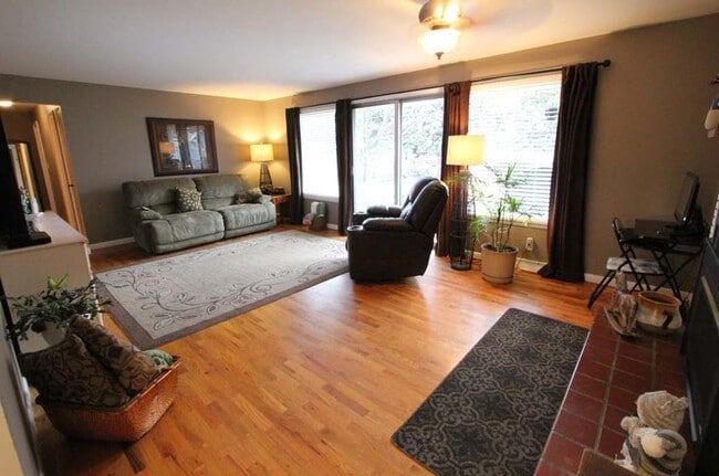 Photo - 2646 Yellowstone Ave