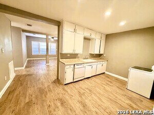 Photo - 400 Pfeil St