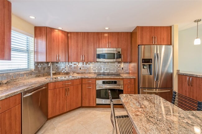 Photo - 511 Bayshore Dr Unit #PH-3