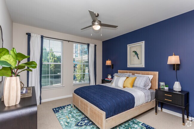 Interior Photo - Live 8 West Rental