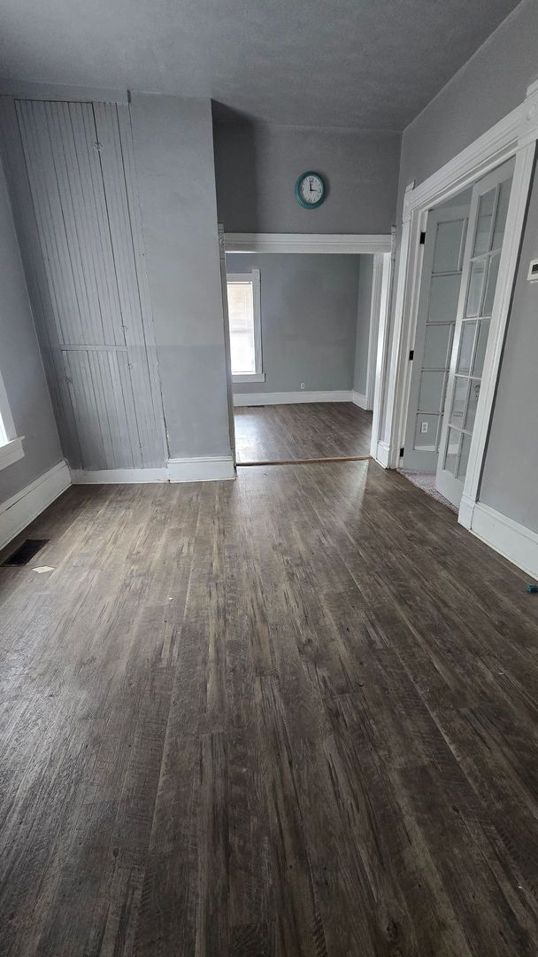 Photo - Spacious 3 Bedroom 1.5 Bath - Downtown!