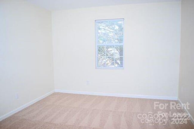 Photo - 1726 18th Ave NE