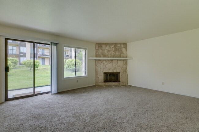 Photo - Roomy Remodeled  Kirkland Condo