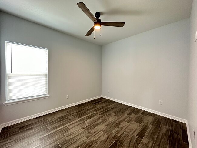 Photo - 3924 Las Vistas Ln