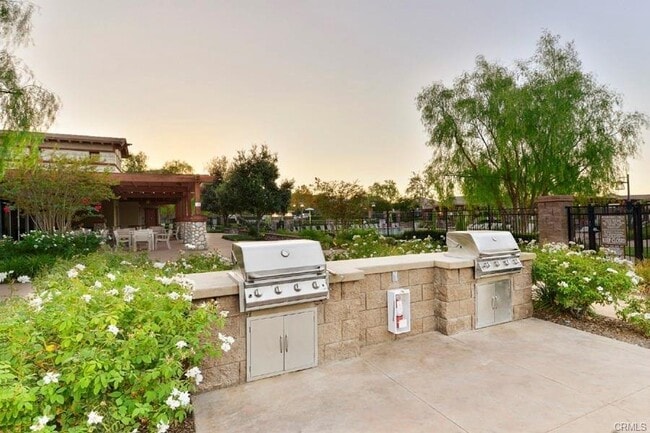 Photo - 4 bed 2.5 bath Beautiful Sycamore Creek house in Corona for lease
