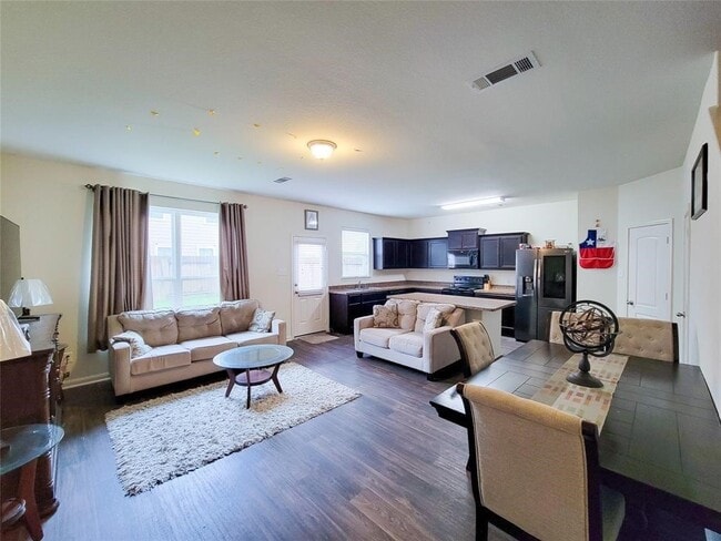 Photo - 17119 Sugar River