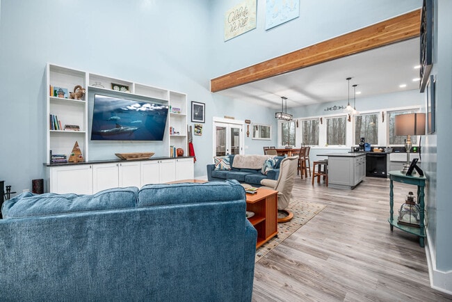 Photo - 1895 Wheeler Bridge Rd Unit ID1055522P