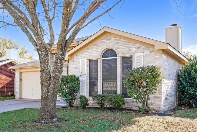 Photo - 2363 Kelton St