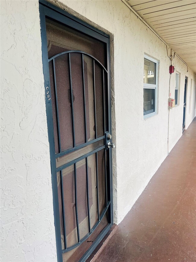 Photo - 2800 NW 56th Ave Unit C-303