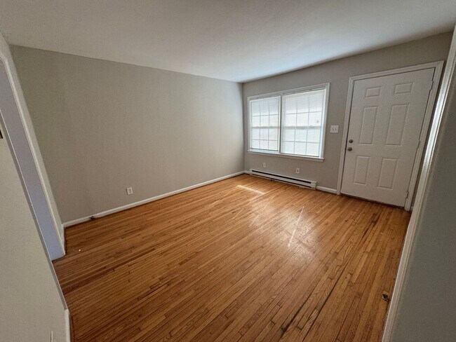 Photo - 3432 Washburn Ave