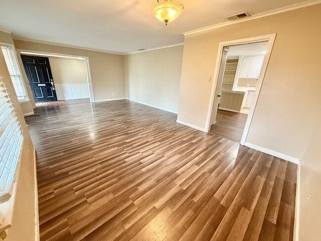 Photo - 3-bed/2-bath with two living spaces!