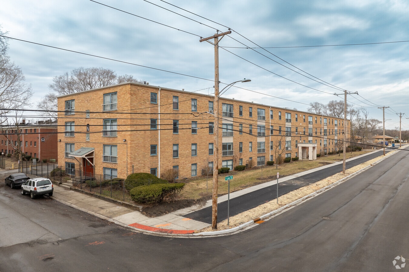 320 N Lake St - 320 North Lake Street Apartments