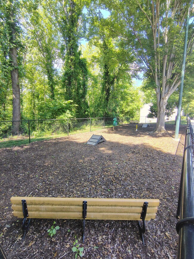Photo - 600 Reusens Rd Unit J111