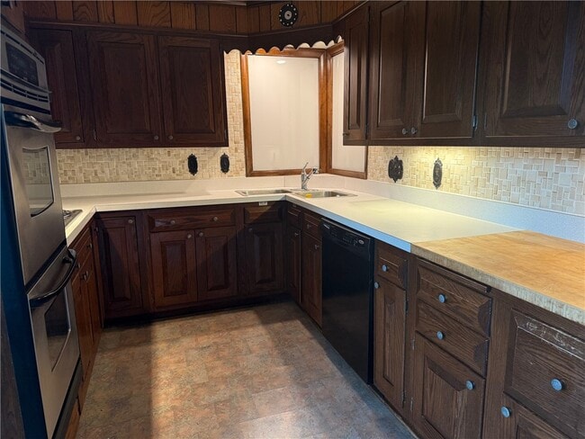 Photo - 101 E 2nd St