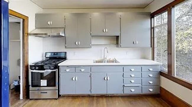 Building Photo - 3273 Kempton Ave Unit 3273