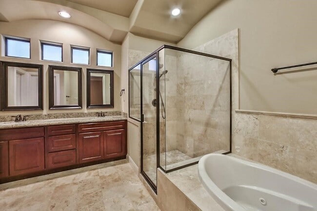 Building Photo - 11005 Upland River Dr