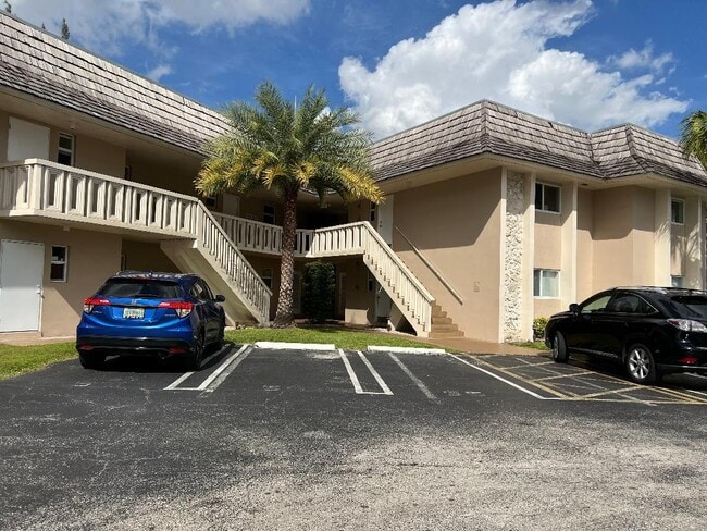 Building Photo - 7490 Miami Lakes Dr Unit A-208
