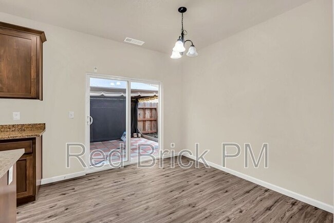 Photo - 3665 Venice Ave