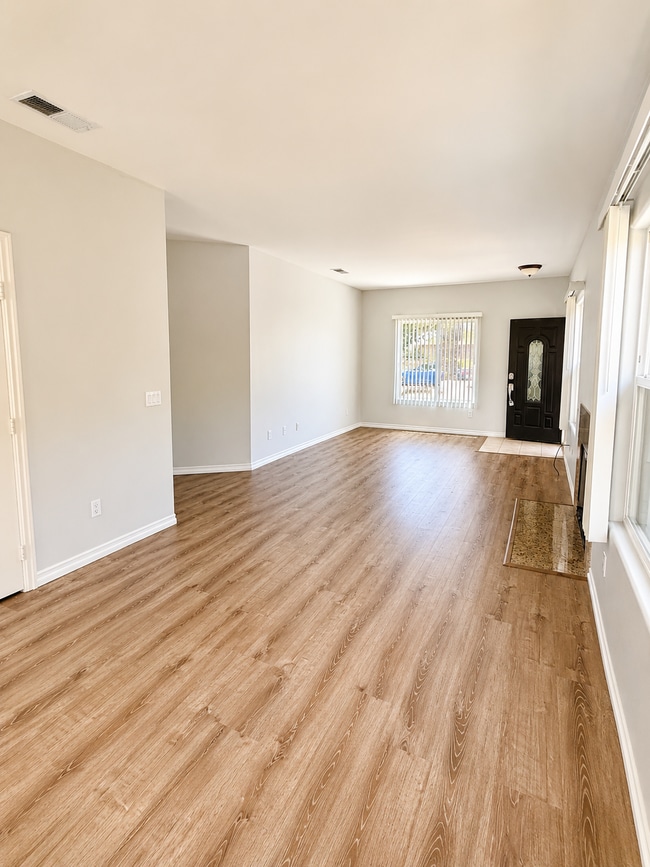 Photo - 1160 Grove Ave