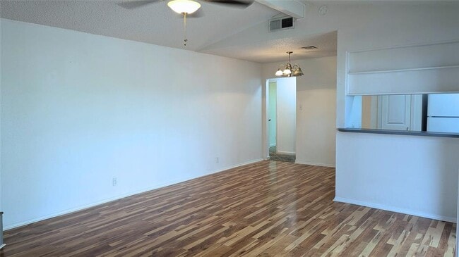 Photo - 6916 Scenic Brook Dr