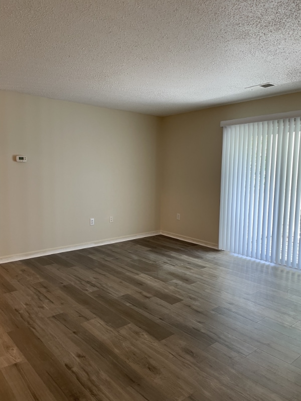 Photo - 585 Franklin Grove Church Rd Unidad 1C