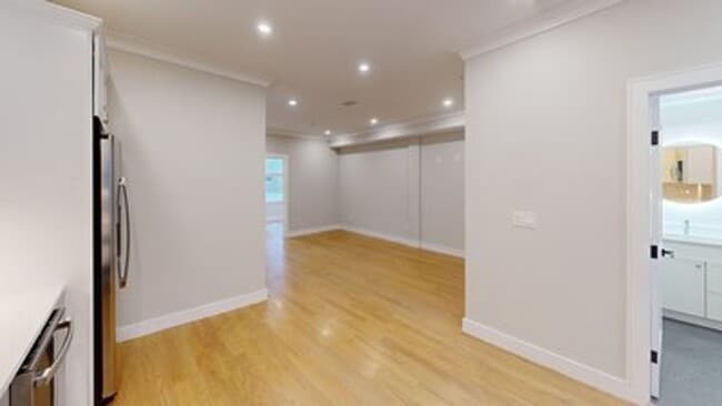 Photo - 4Bed 2Bath TUFTS MEDICAL